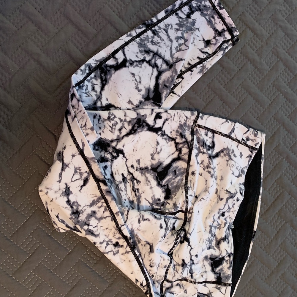 Marble yoga pants